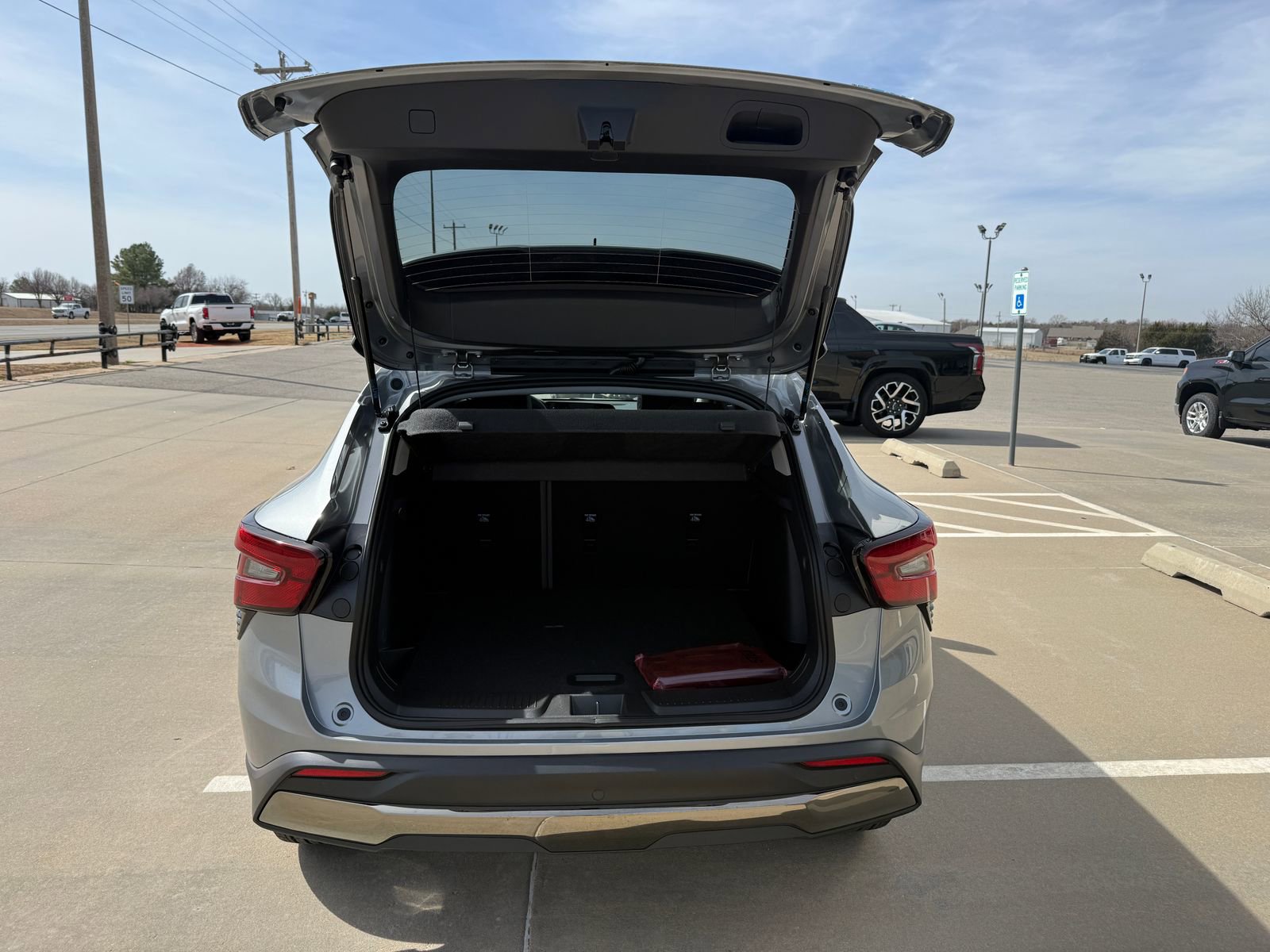 New 2026 Chevrolet Trax ACTIV w/ Driver Confidence Package FWD image 5