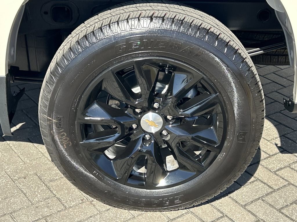 Certified 2026 Chevrolet Silverado 1500 Custom image 27
