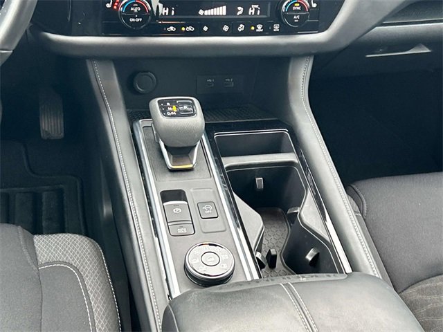 Used 2024 Nissan Pathfinder SV w/ Lighting Package (N92) image 18