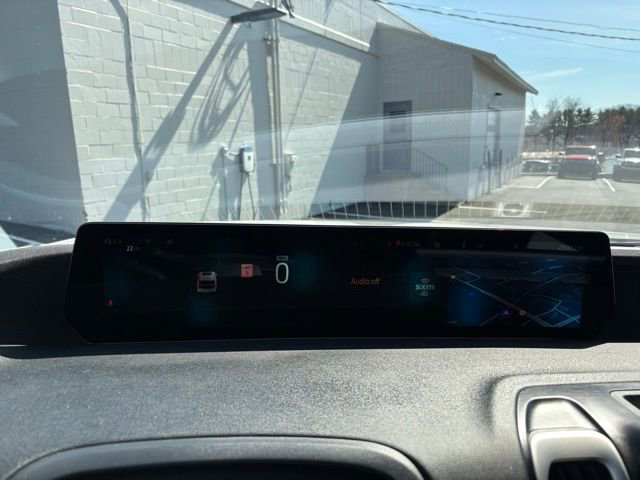 Used 2025 Ford Expedition Active image 20