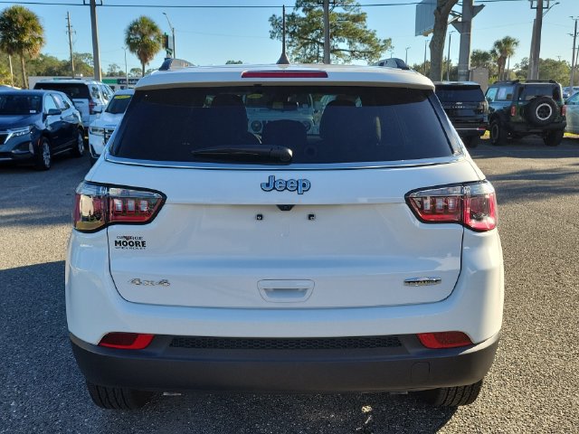 Used 2026 Jeep Compass Latitude AWD/4WD image 9