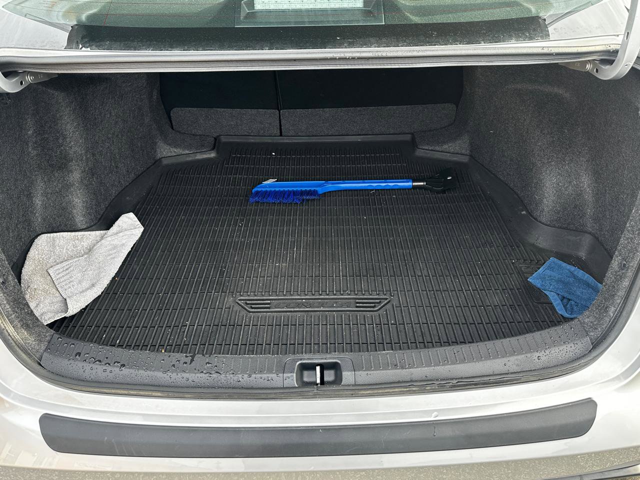 Used 2025 Toyota Corolla SE w/ Convenience Package image 22