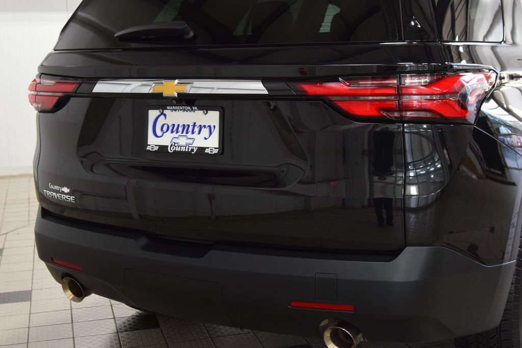 Used 2023 Chevrolet Traverse LS w/ Safety Package FWD image 21