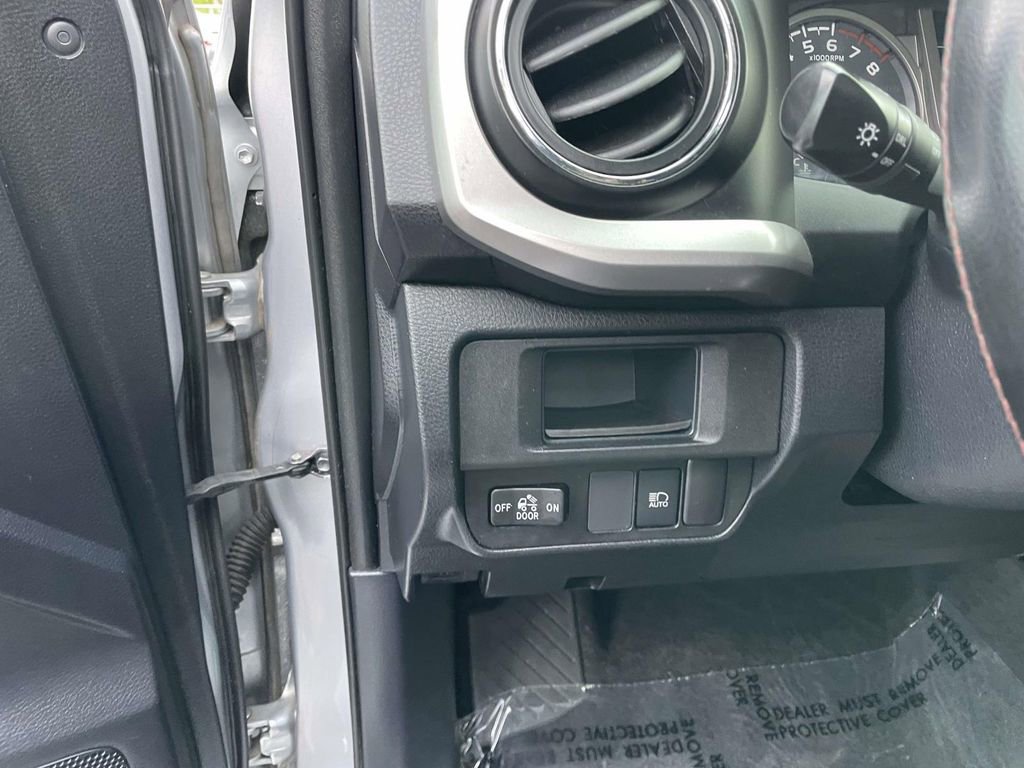 Used 2019 Toyota Tacoma SR5 image 30