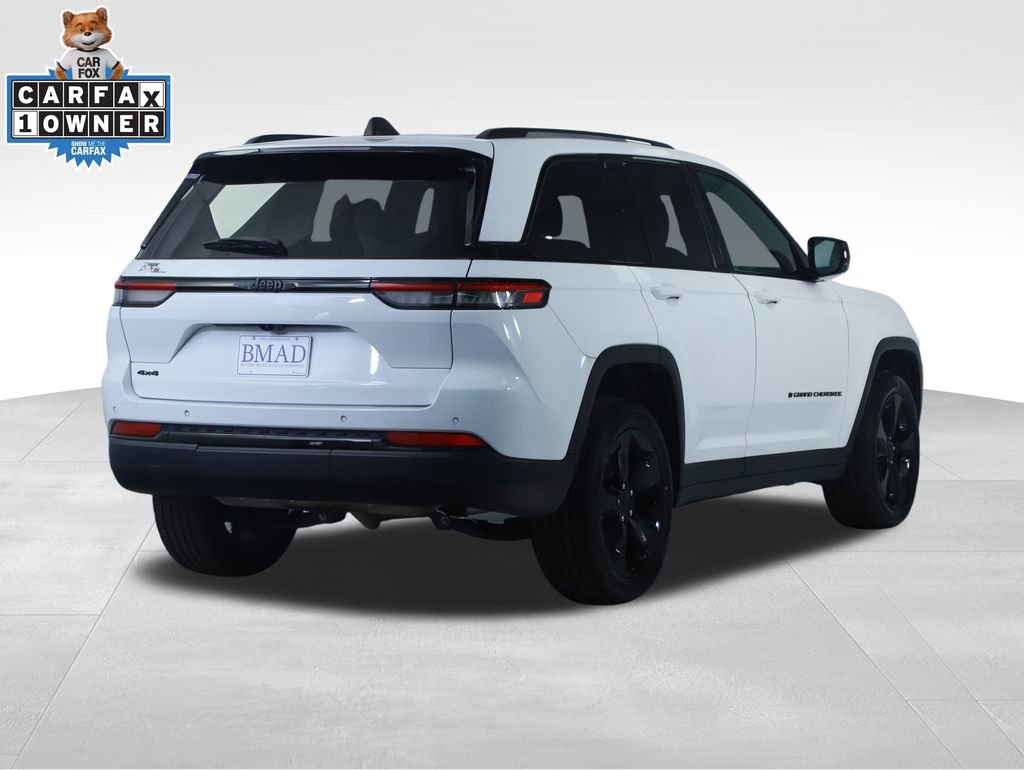 Used 2023 Jeep Grand Cherokee Altitude image 12