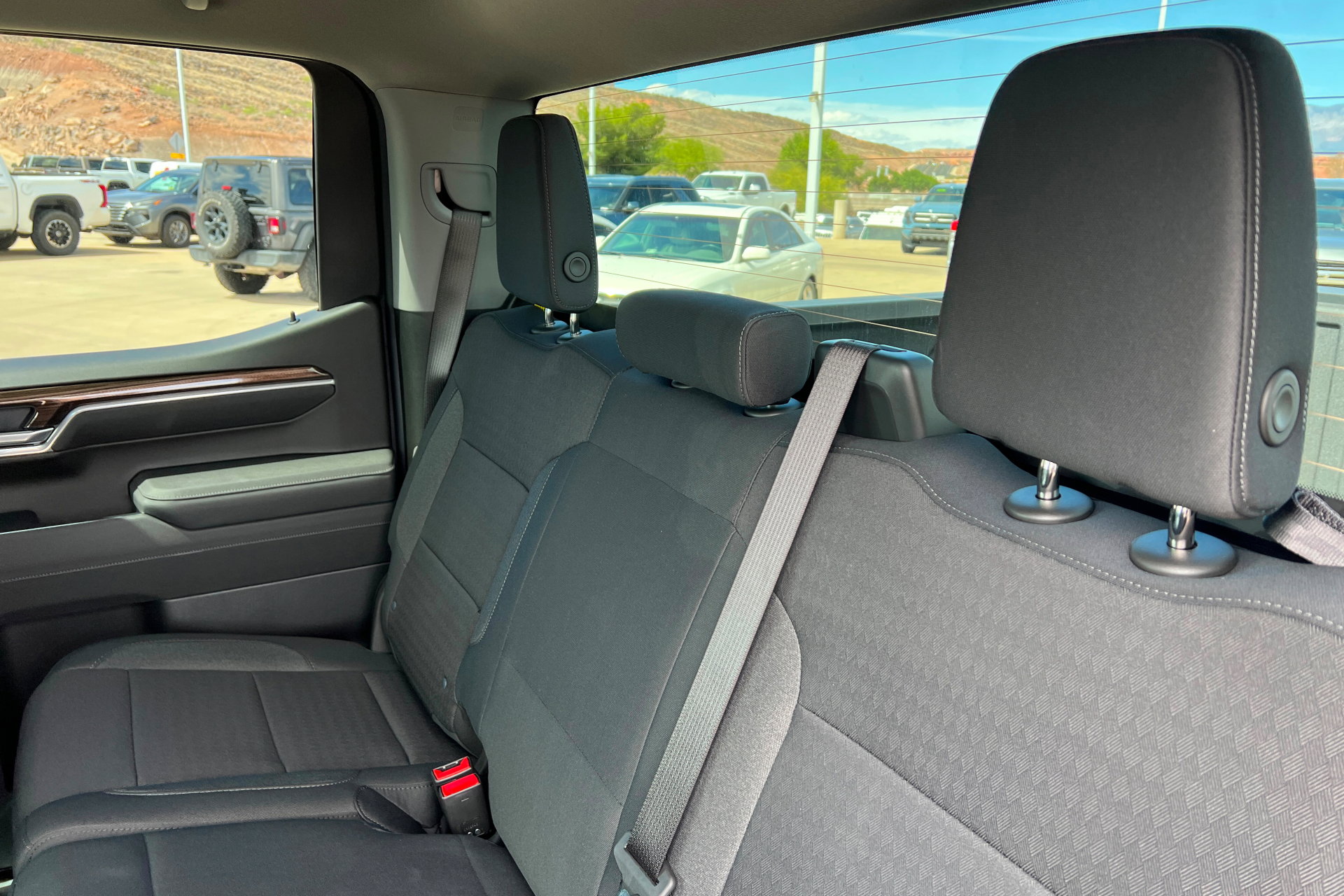 New 2026 Chevrolet Silverado 1500 RST w/ Z71 Off-Road Package AWD/4WD image 21