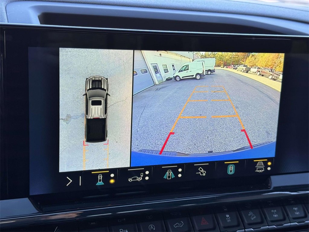 Used 2022 Chevrolet Silverado 1500 ZR2 w/ Technology Package image 4