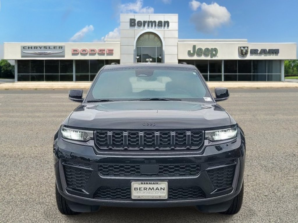 New 2026 Jeep Grand Cherokee Altitude AWD/4WD image 8