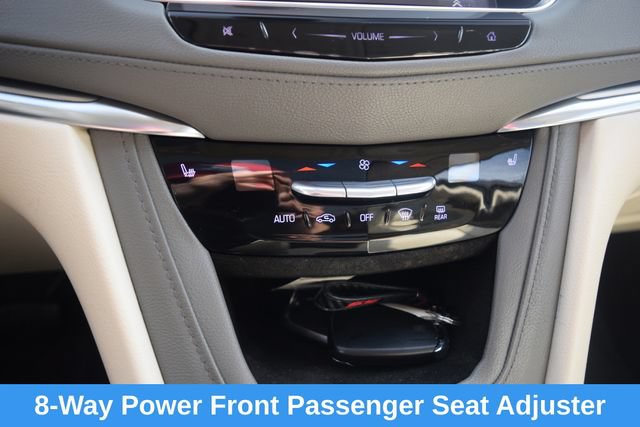 Used 2017 Cadillac XT5 Luxury w/ Driver Awareness Package FWD image 10