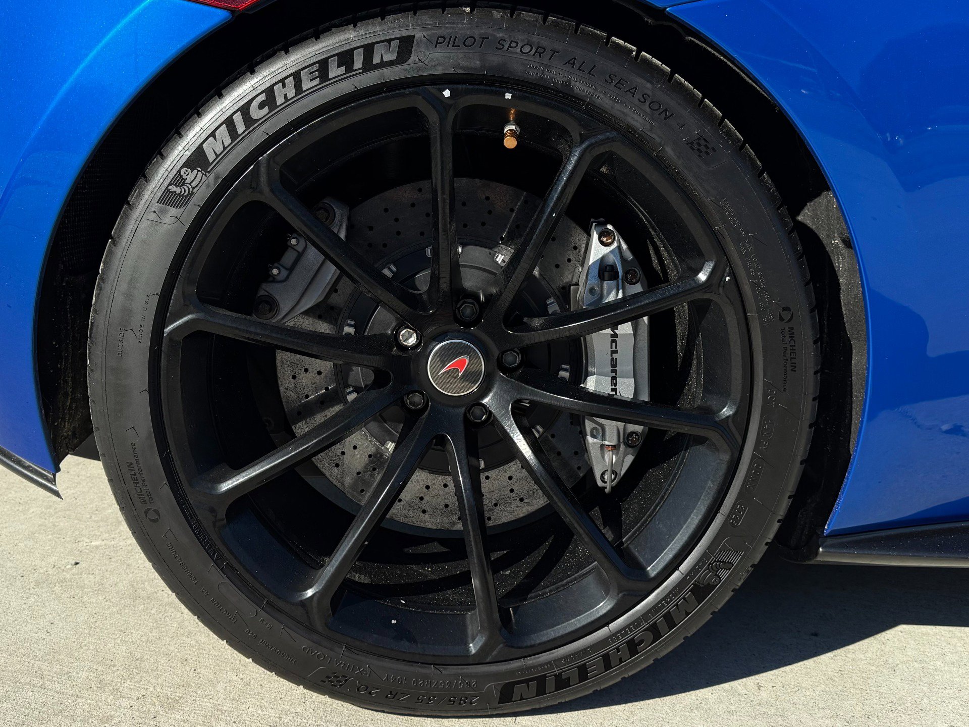 Used 2018 McLaren 570S Spider image 62