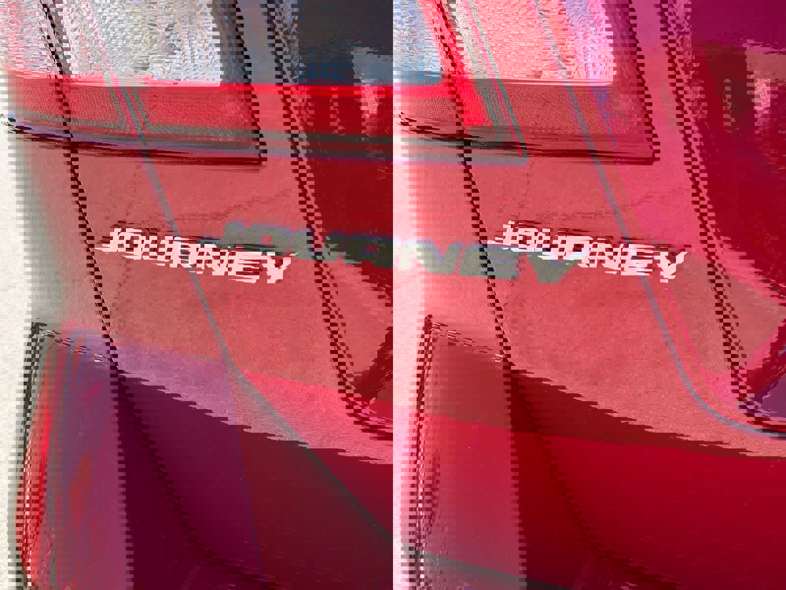 Used 2019 Dodge Journey SE w/ Connectivity Group FWD image 8