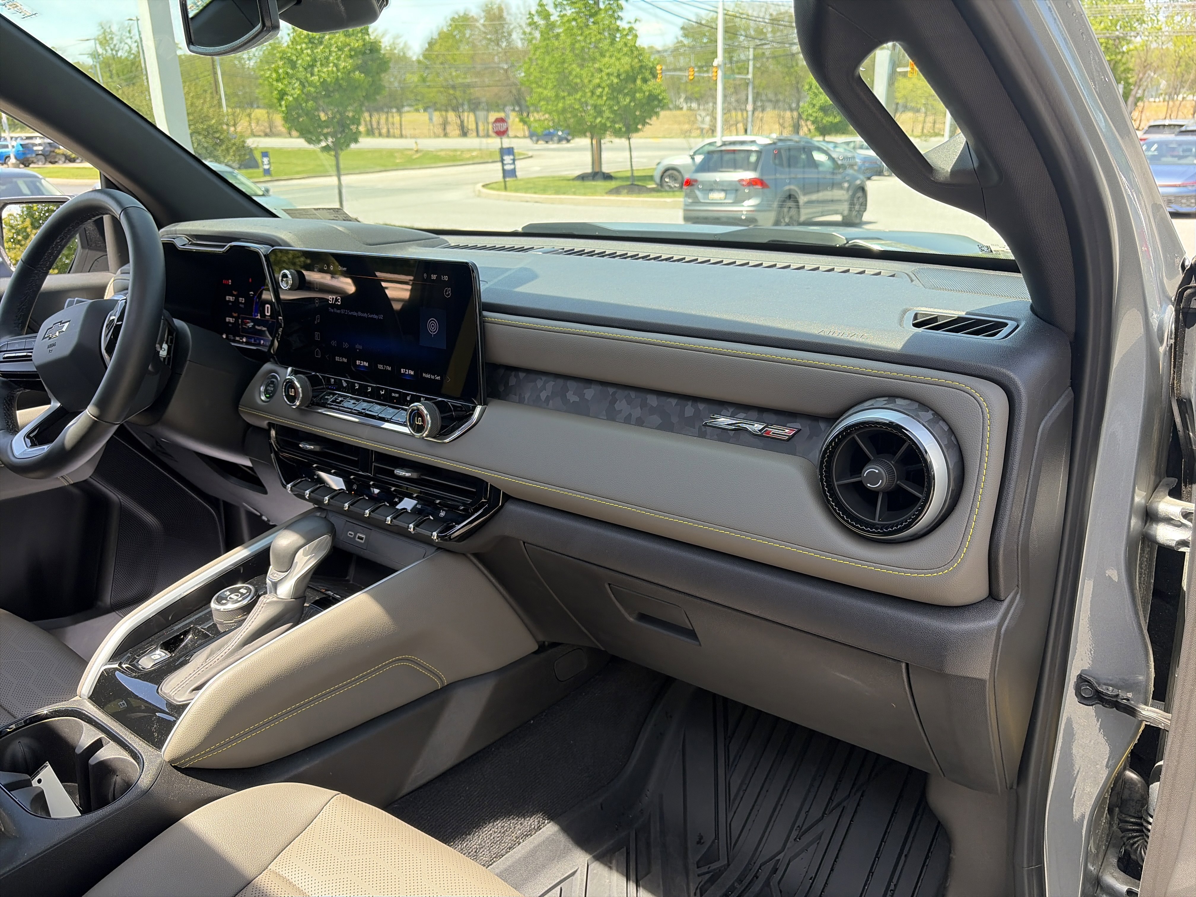 Used 2024 Chevrolet Colorado ZR2 w/ ZR2 Convenience Package III AWD/4WD image 55