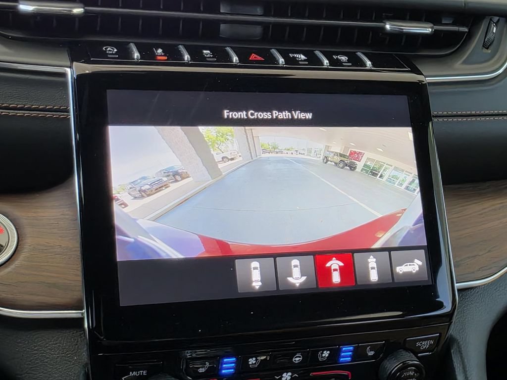 Used 2025 Jeep Grand Cherokee Summit AWD/4WD image 19