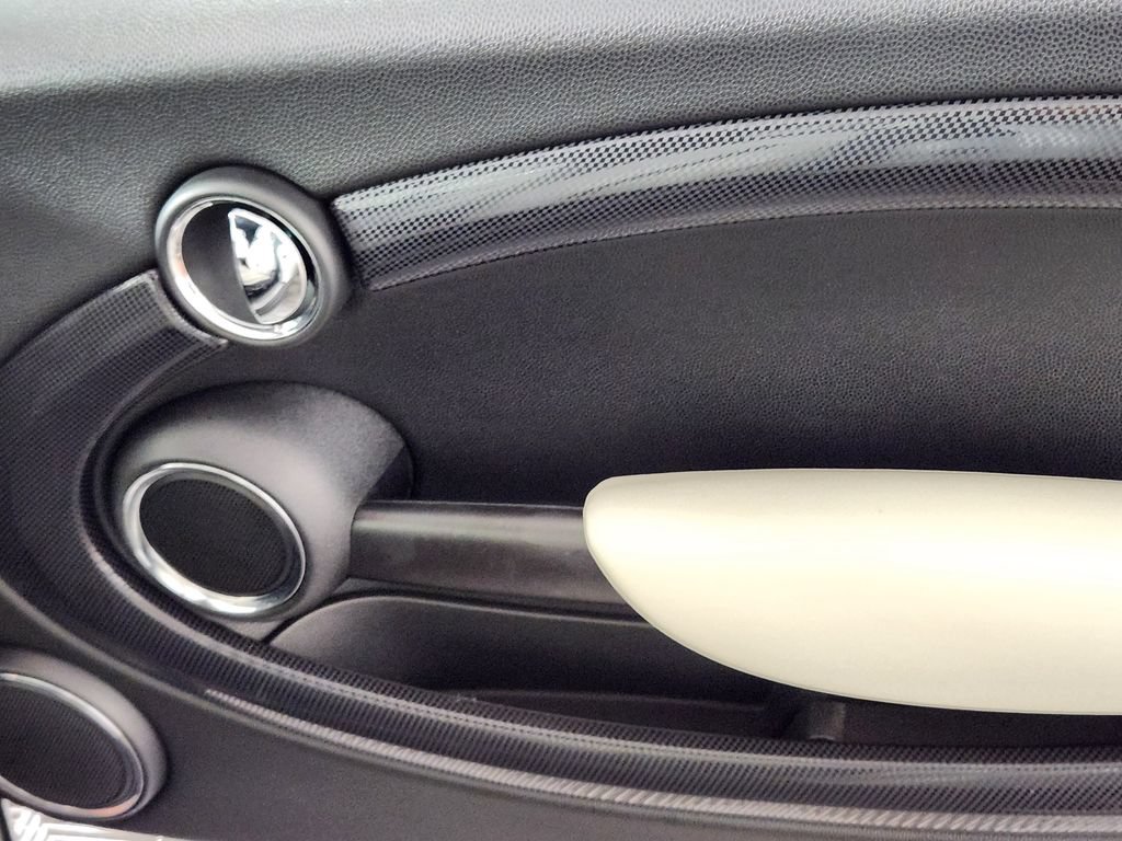 Used 2013 MINI Cooper S FWD image 16