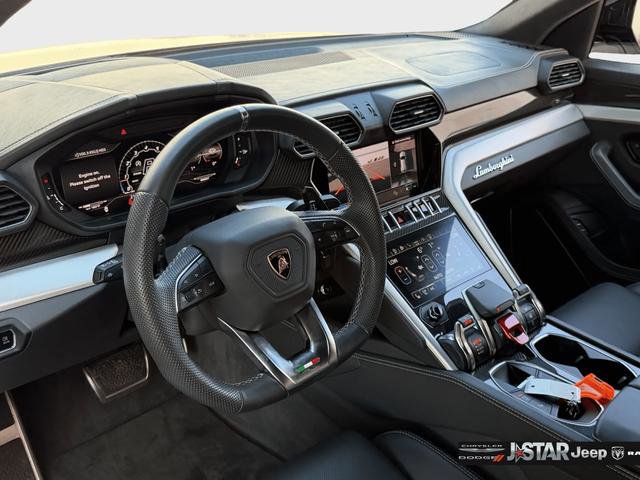 Used 2022 Lamborghini Urus AWD/4WD image 35