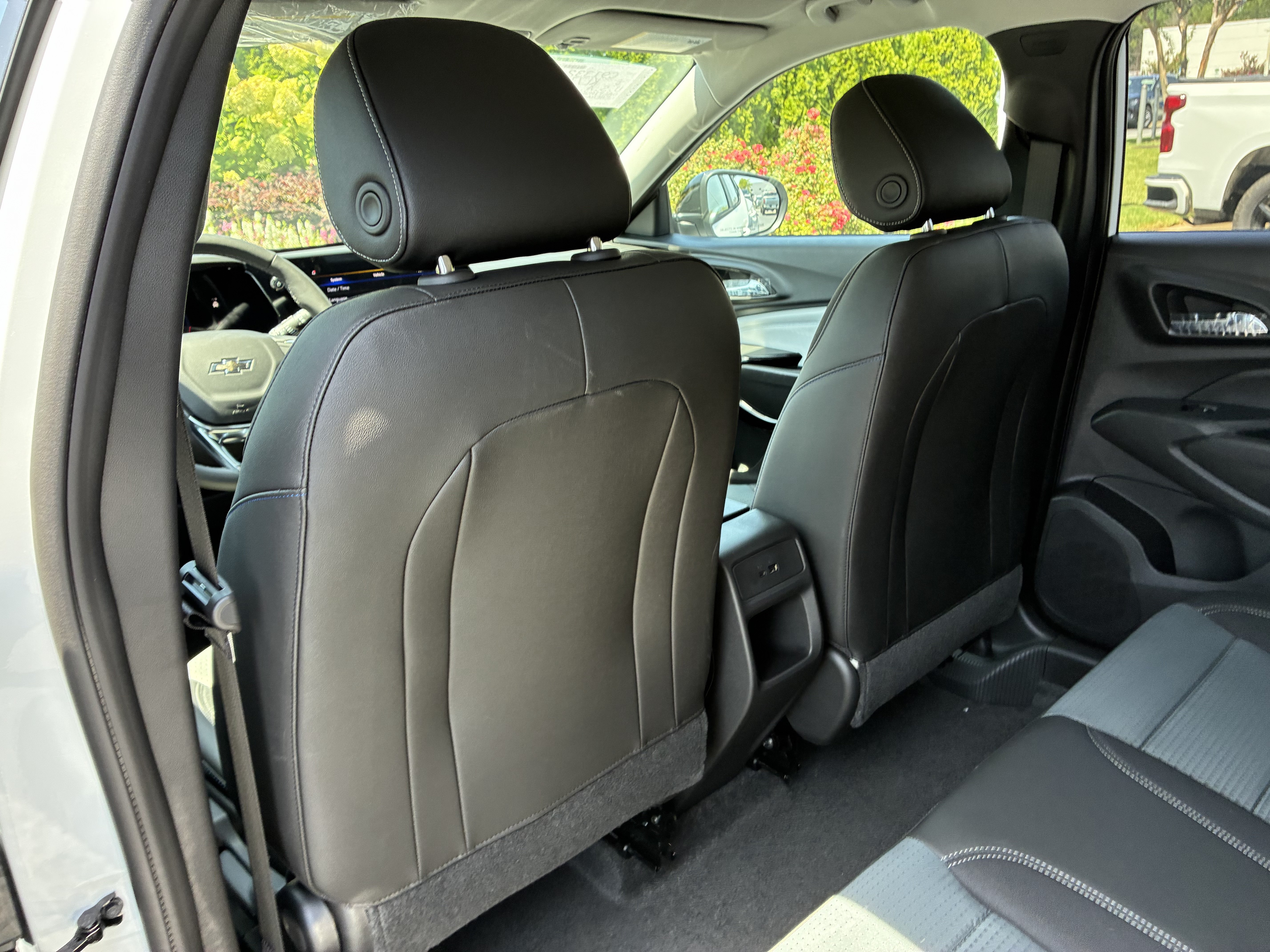 New 2026 Chevrolet Trax LT w/ Driver Confidence Package FWD image 15