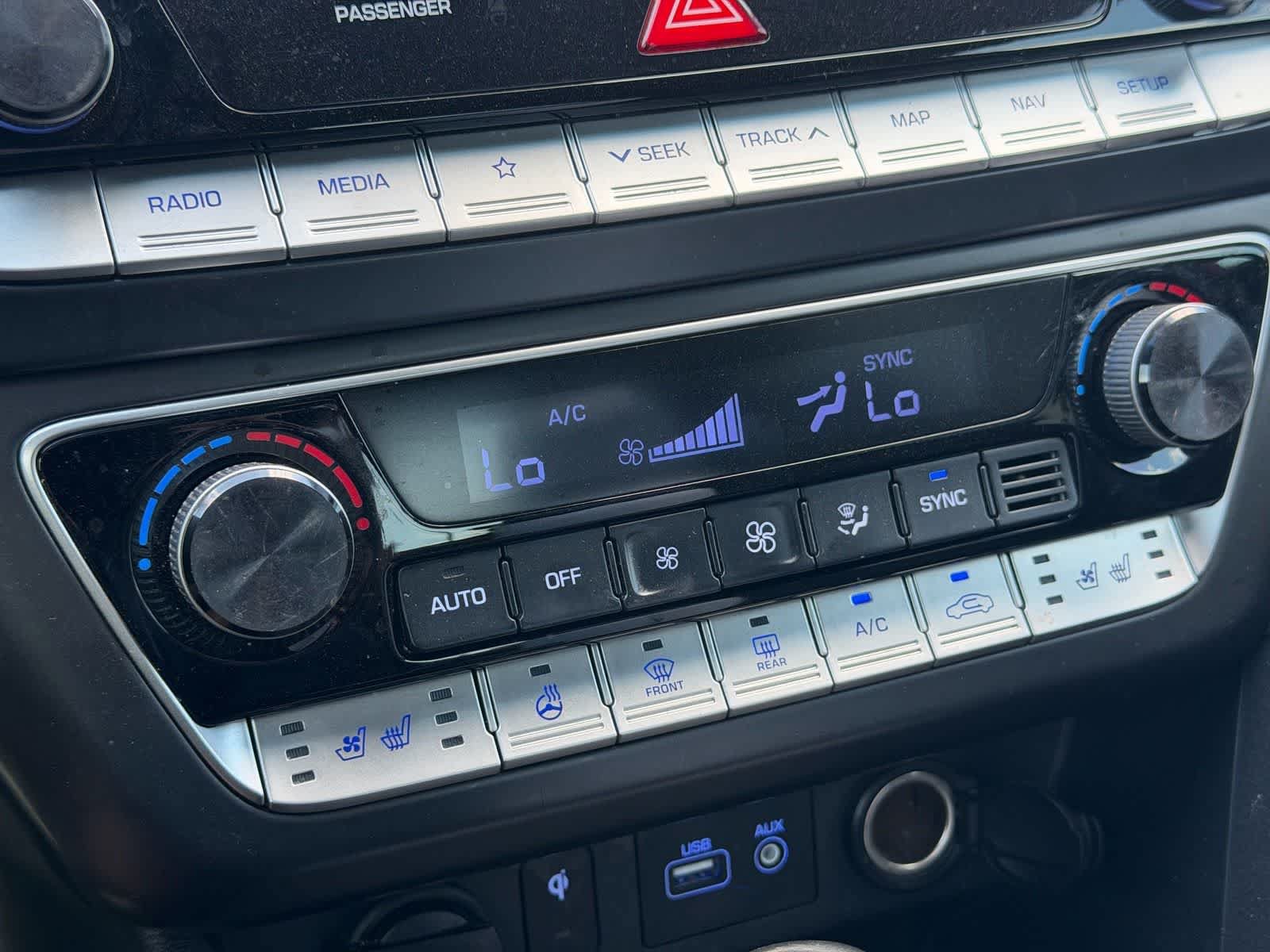 Used 2019 Hyundai Sonata Limited FWD image 13