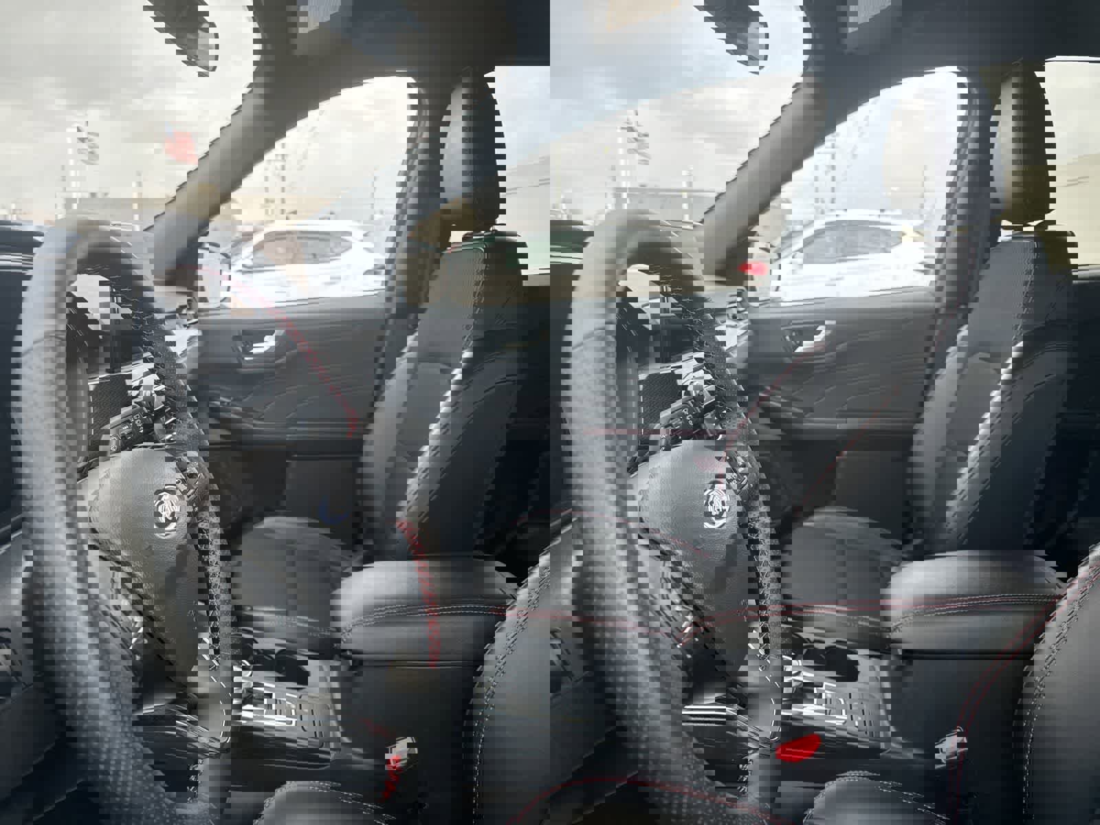 Used 2025 Ford Escape ST-Line image 30