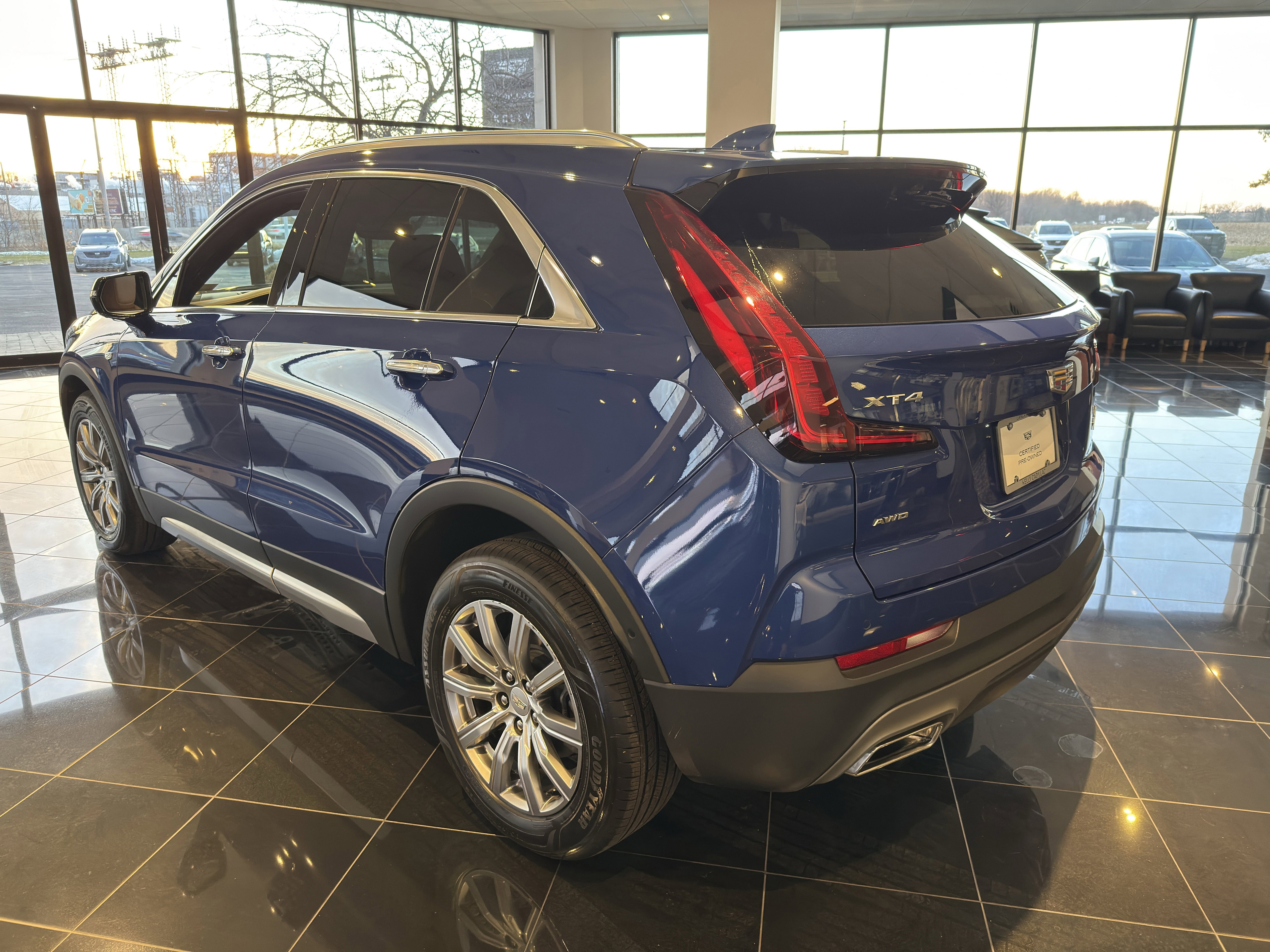 Certified 2022 Cadillac XT4 Premium Luxury w/ Enhanced Visibility Package image 3
