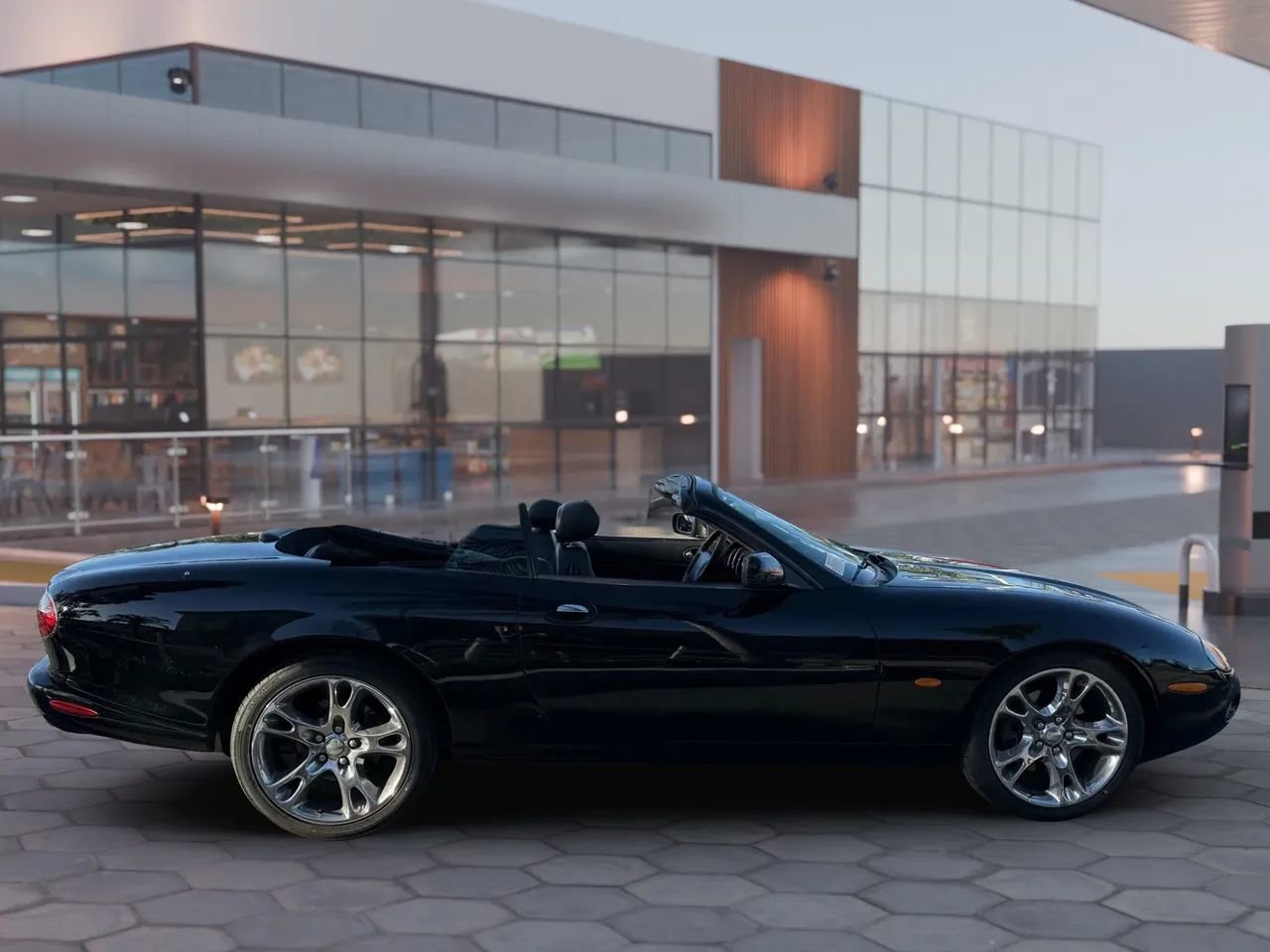 Used 2004 Jaguar XK8 Convertible RWD image 7