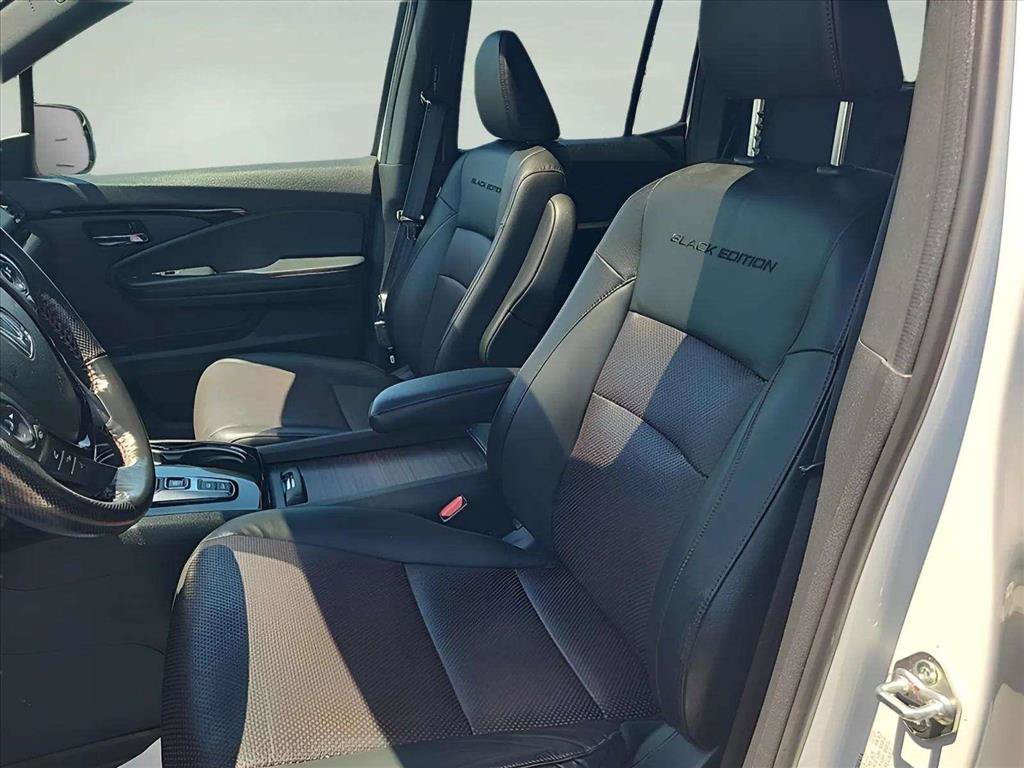 Used 2023 Honda Ridgeline Black Edition image 18