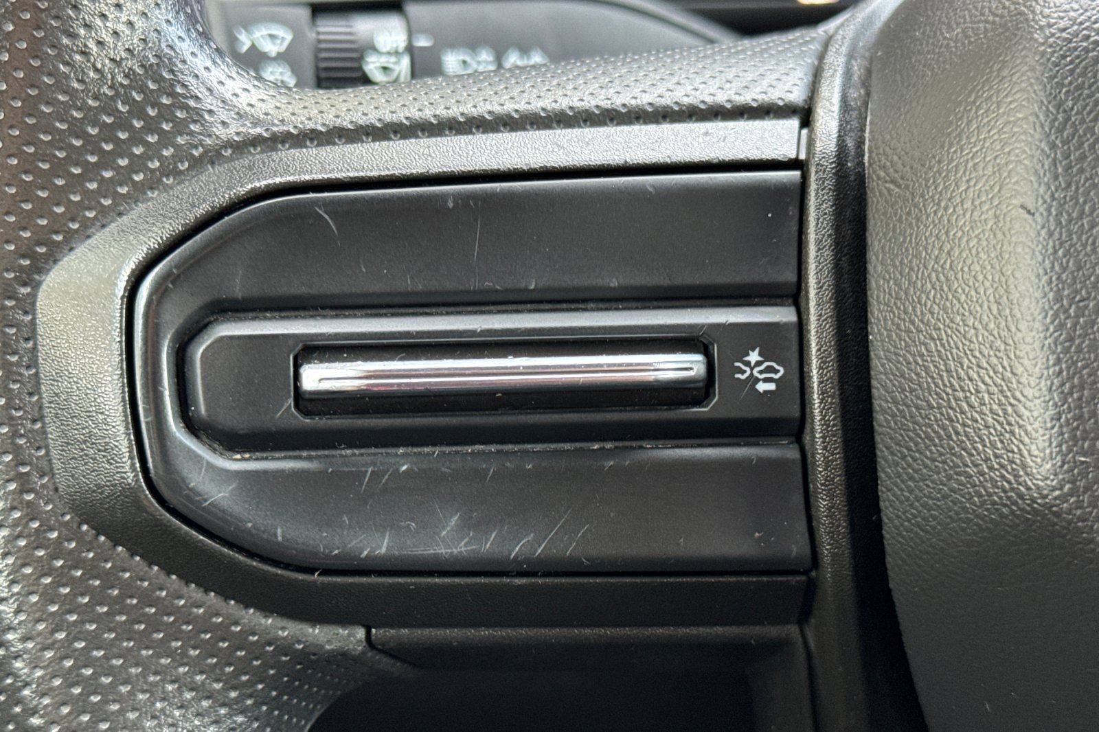 Used 2023 Chevrolet Colorado W/T image 24