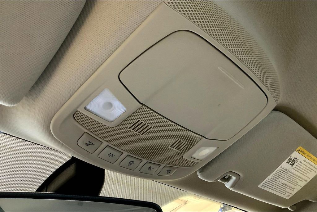 Used 2019 Ford Fusion SE image 30