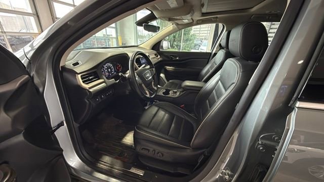 Used 2023 GMC Acadia Denali w/ Denali Ultimate Package image 2