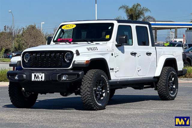 Used 2025 Jeep Gladiator Willys image 8