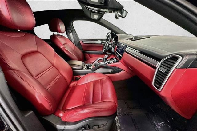 Used 2023 Porsche Cayenne Coupe AWD/4WD image 27
