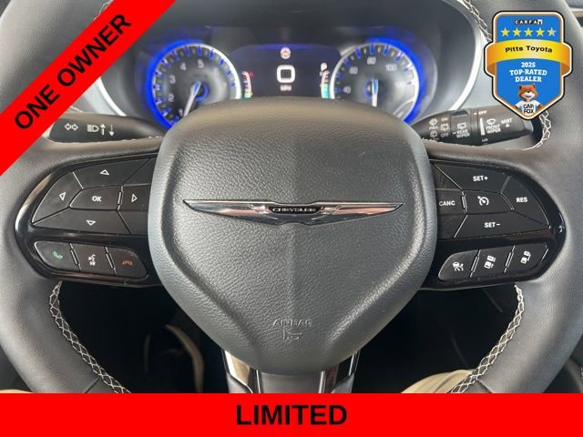 Used 2025 Chrysler Pacifica Limited image 31