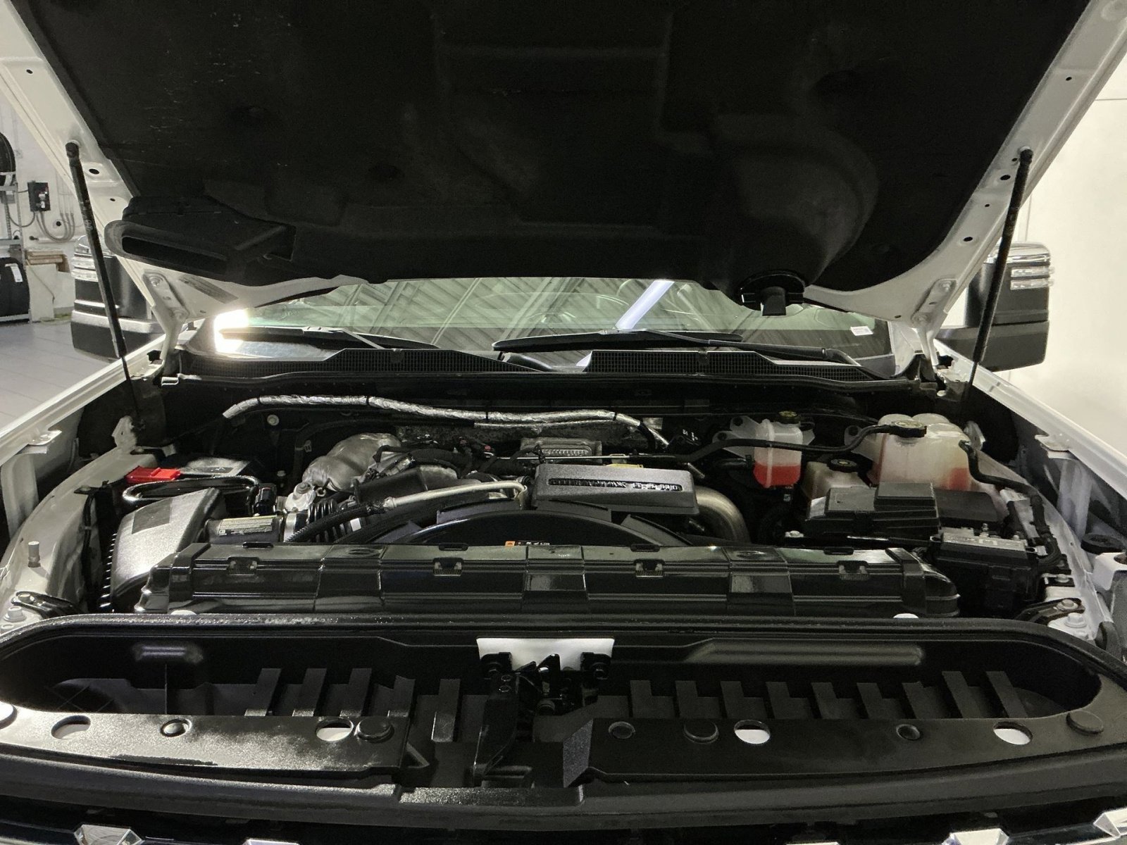 Used 2023 Chevrolet Silverado 2500 LTZ w/ Gooseneck/5TH Wheel Package image 33