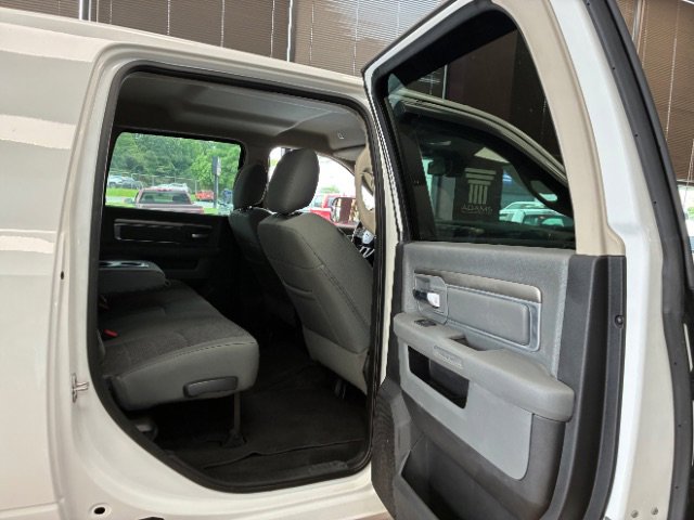 Used 2017 RAM 3500 Big Horn w/ Sport Appearance Group image 33