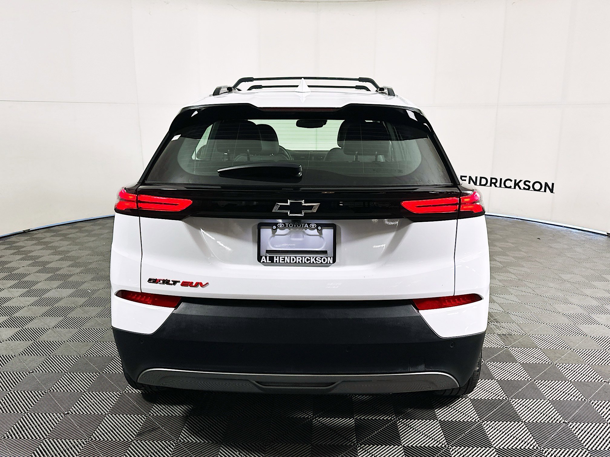 Used 2023 Chevrolet Bolt EUV LT w/ Convenience Package image 4