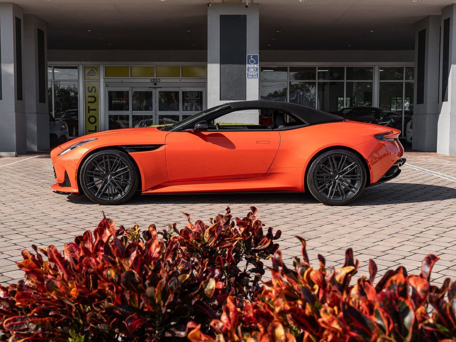 Used 2024 Aston Martin DB12 Convertible RWD image 23