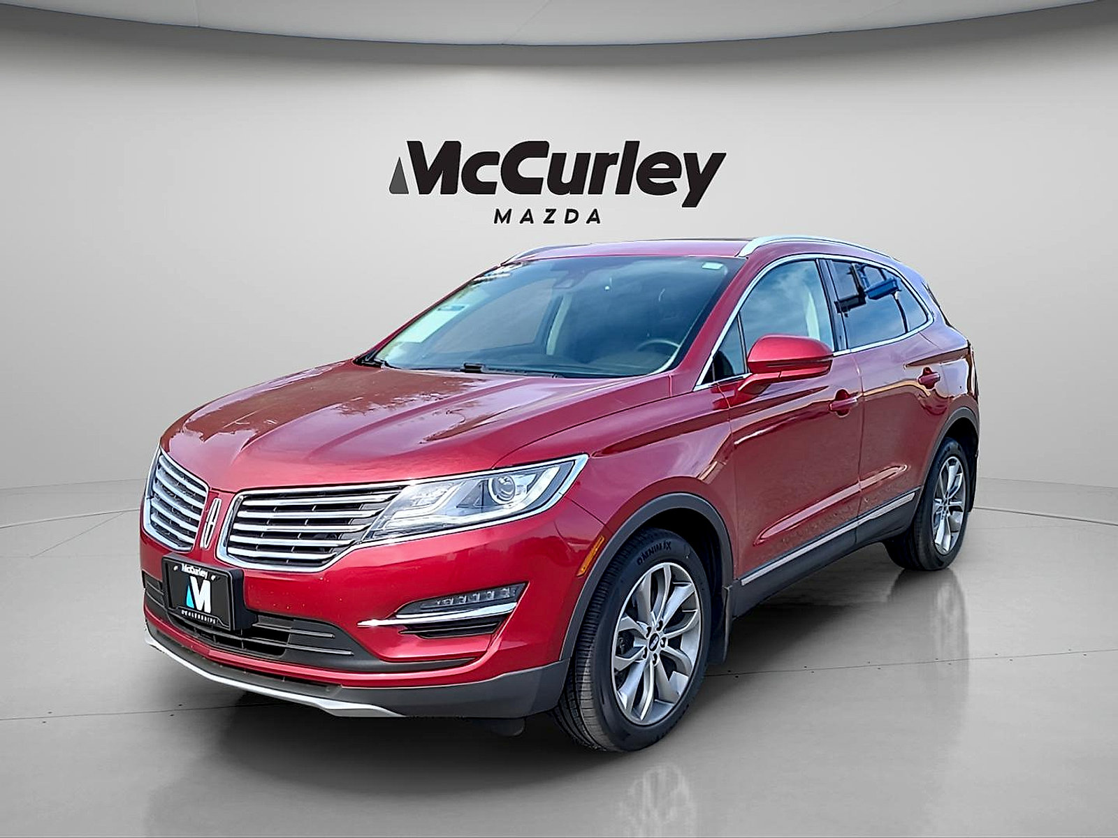 Used 2017 Lincoln MKC Select w/ Select Plus Package AWD/4WD image 3