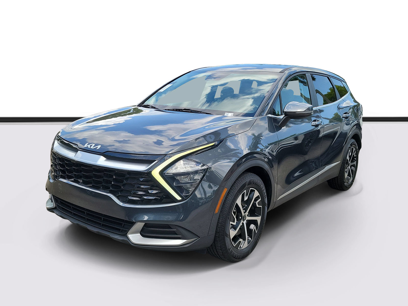 Used 2023 Kia Sportage EX FWD image 2