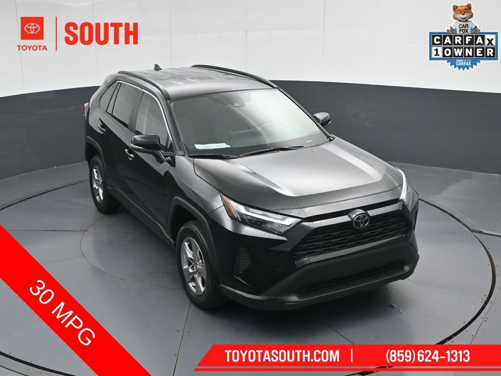 Used 2025 Toyota RAV4 XLE FWD image 47