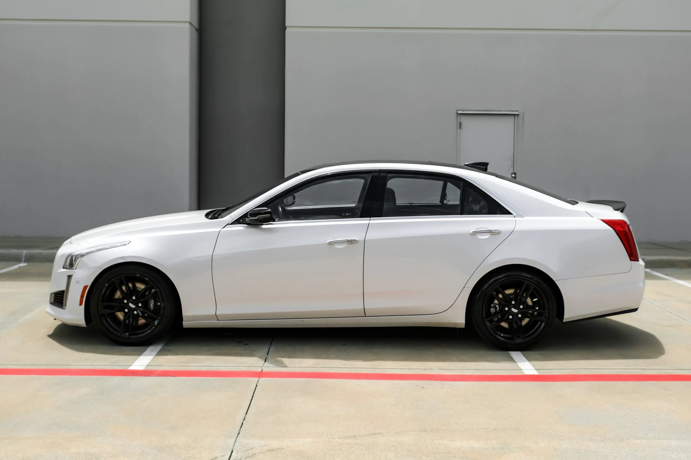 Used 2018 Cadillac CTS Vsport Premium Luxury RWD image 8