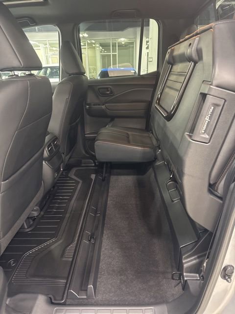 Used 2025 Honda Ridgeline TrailSport image 16