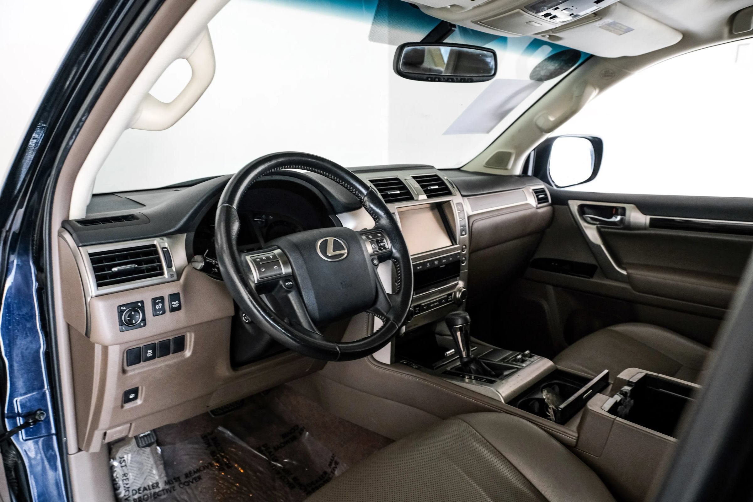 Used 2018 Lexus GX 460 w/ Navigation Package AWD/4WD image 2
