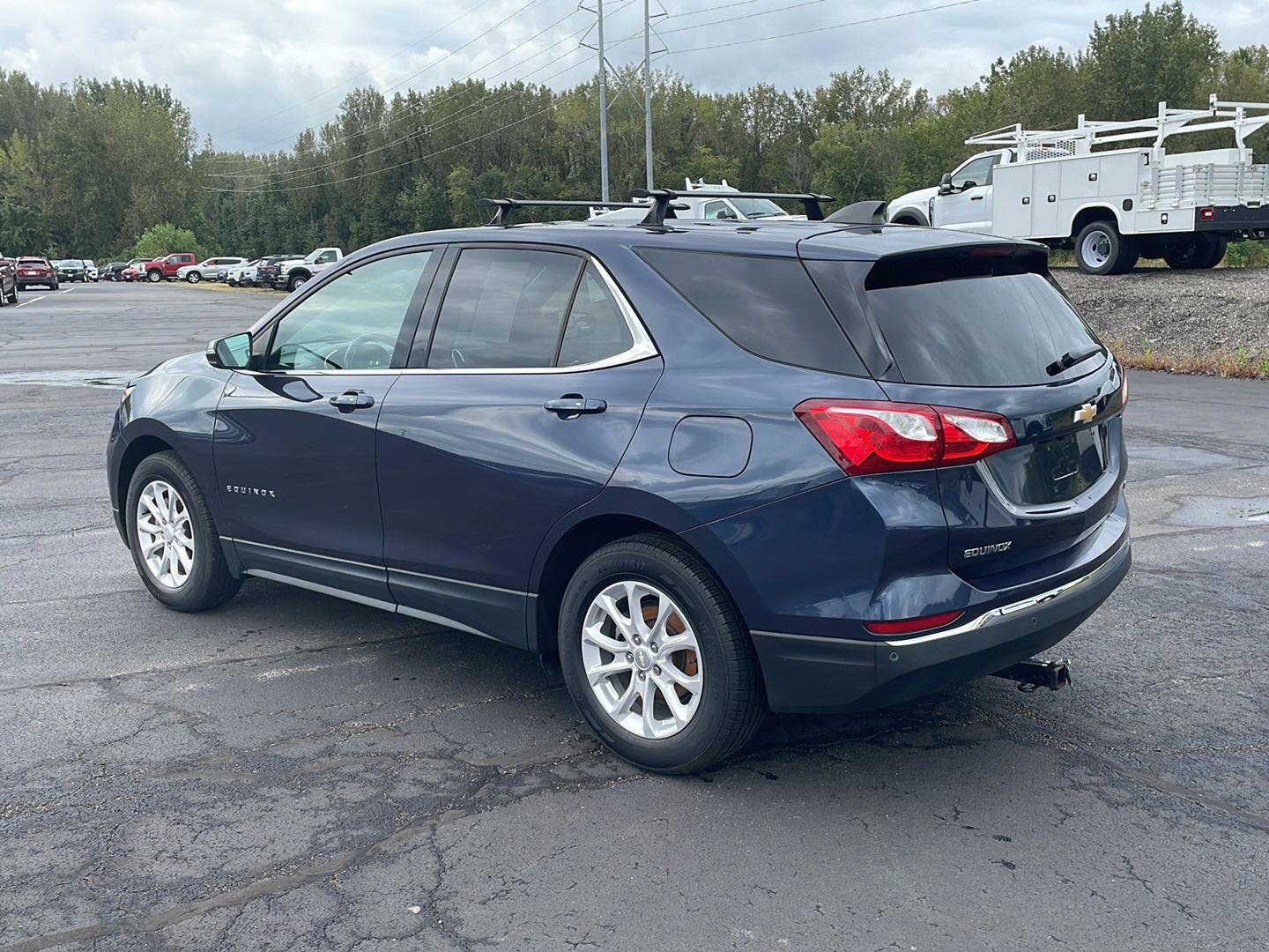 Used 2019 Chevrolet Equinox LT FWD image 3