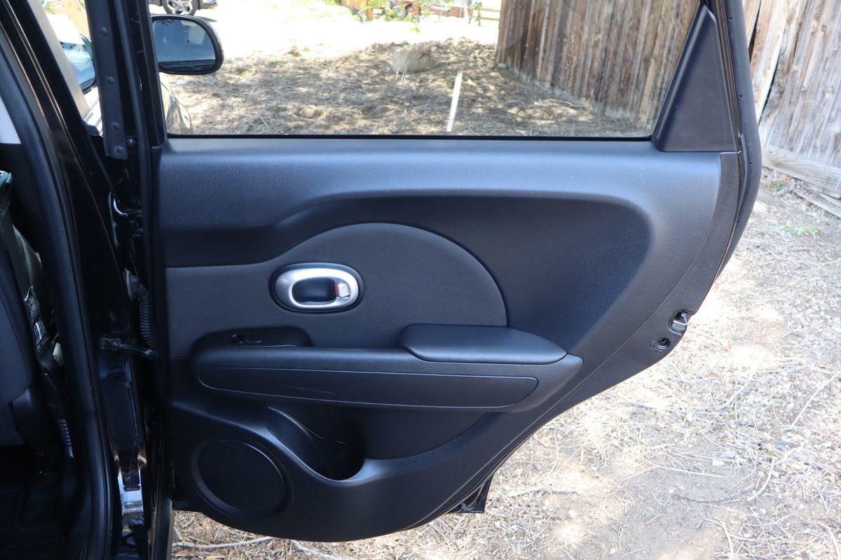 Used 2016 Kia Soul FWD image 25
