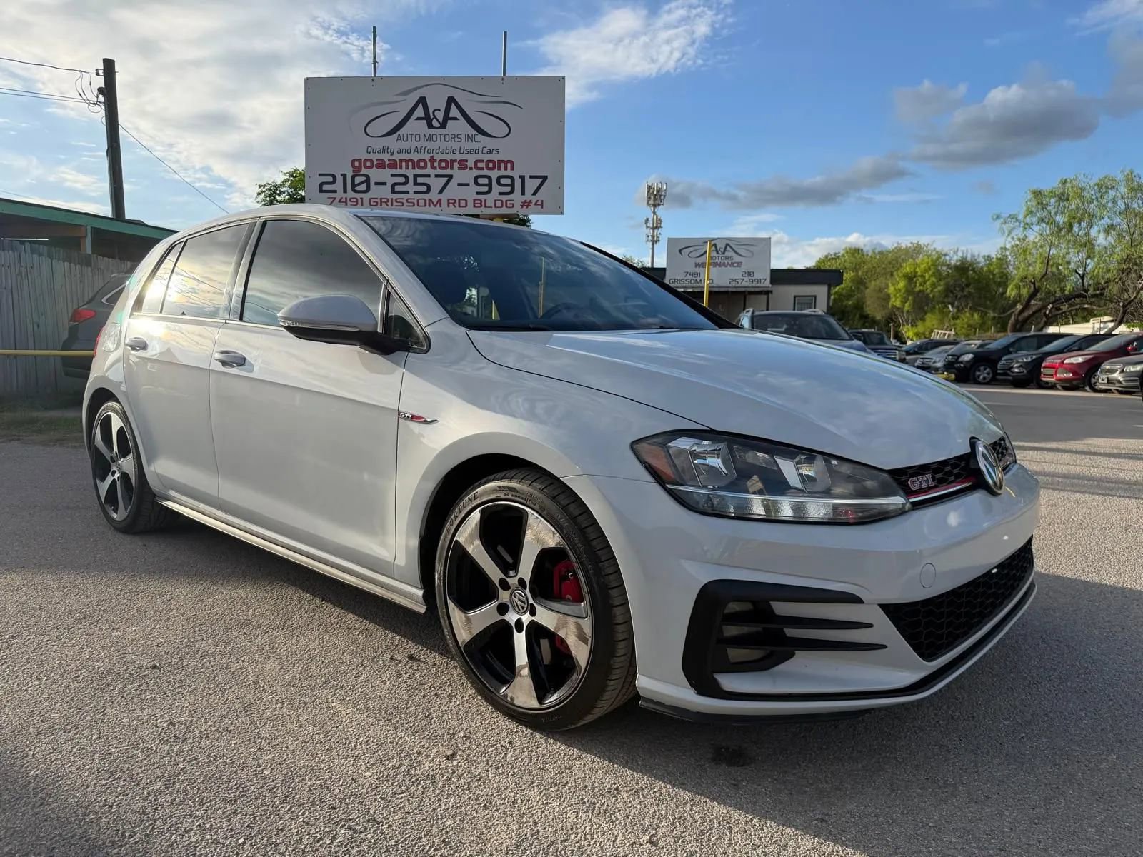Used 2019 Volkswagen GTI S FWD image 1