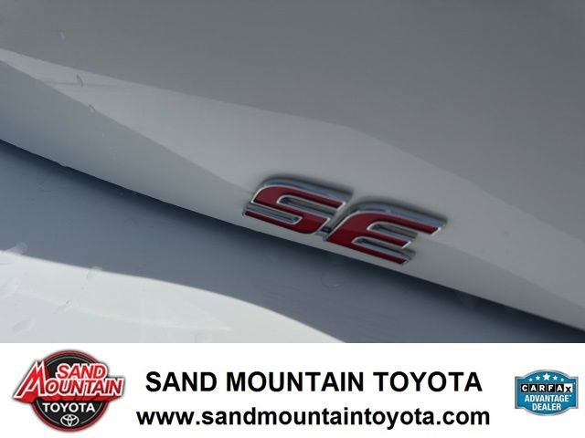 Used 2022 Toyota Corolla SE FWD image 9