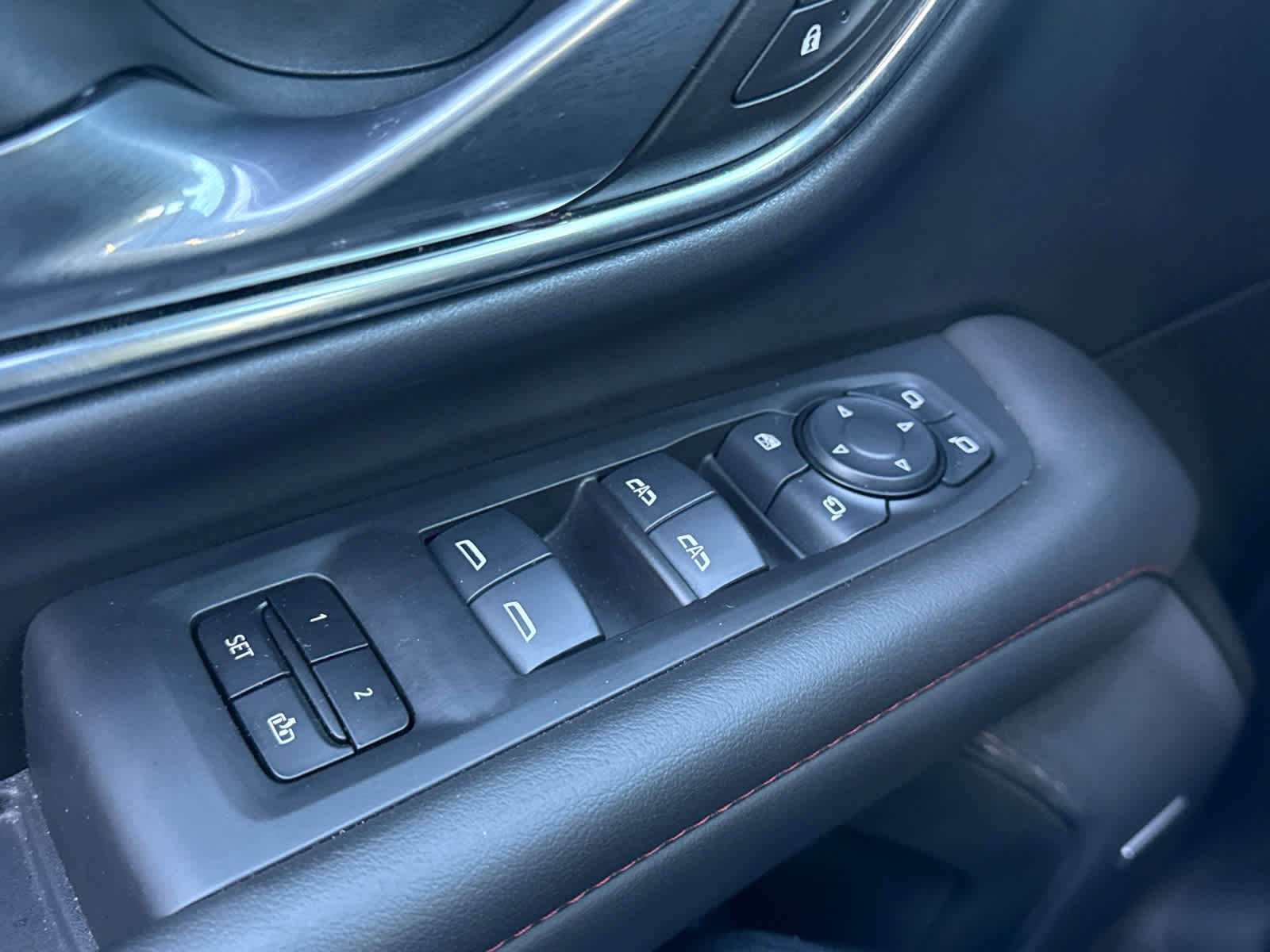 Used 2024 Chevrolet Suburban RST w/ Luxury Package image 23