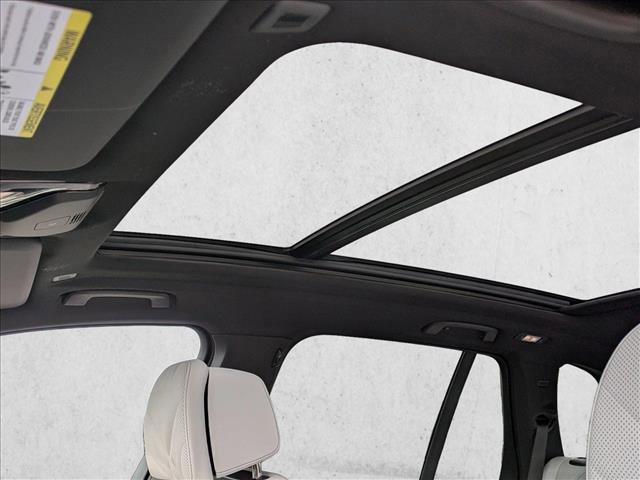 New 2026 BMW X5 xDrive50e w/ Climate Comfort Package image 15