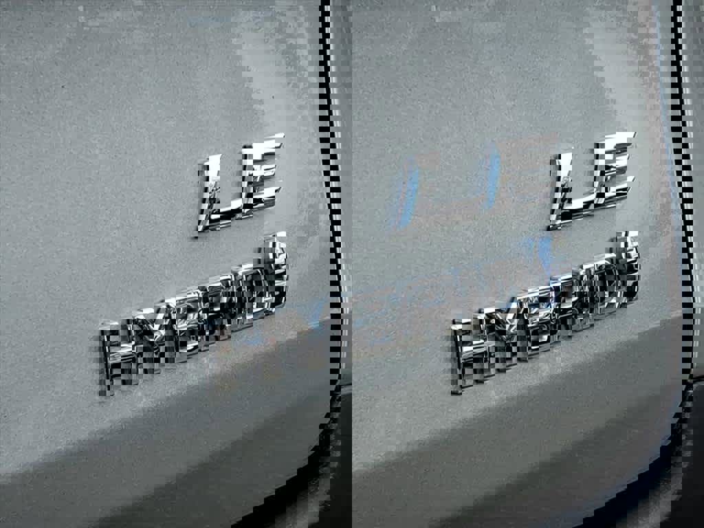 Used 2021 Toyota Sienna LE w/ LE Plus Package image 7