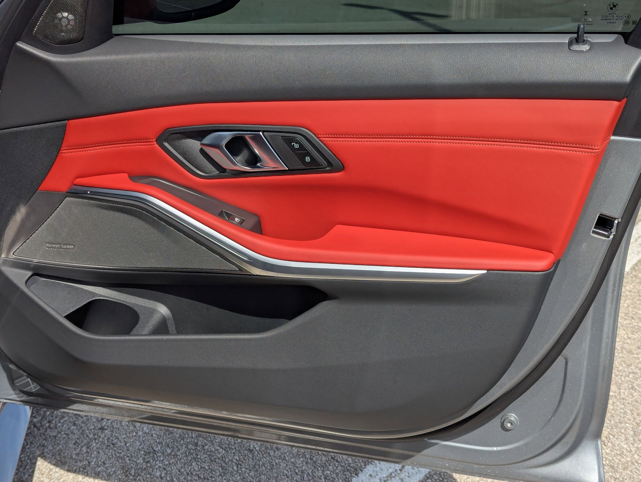 Used 2025 BMW M3 w/ Executive Package image 27