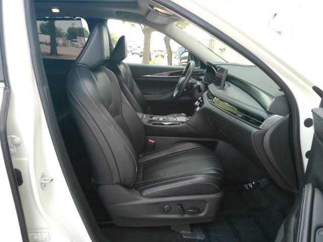 Used 2023 INFINITI QX60 Luxe FWD image 22
